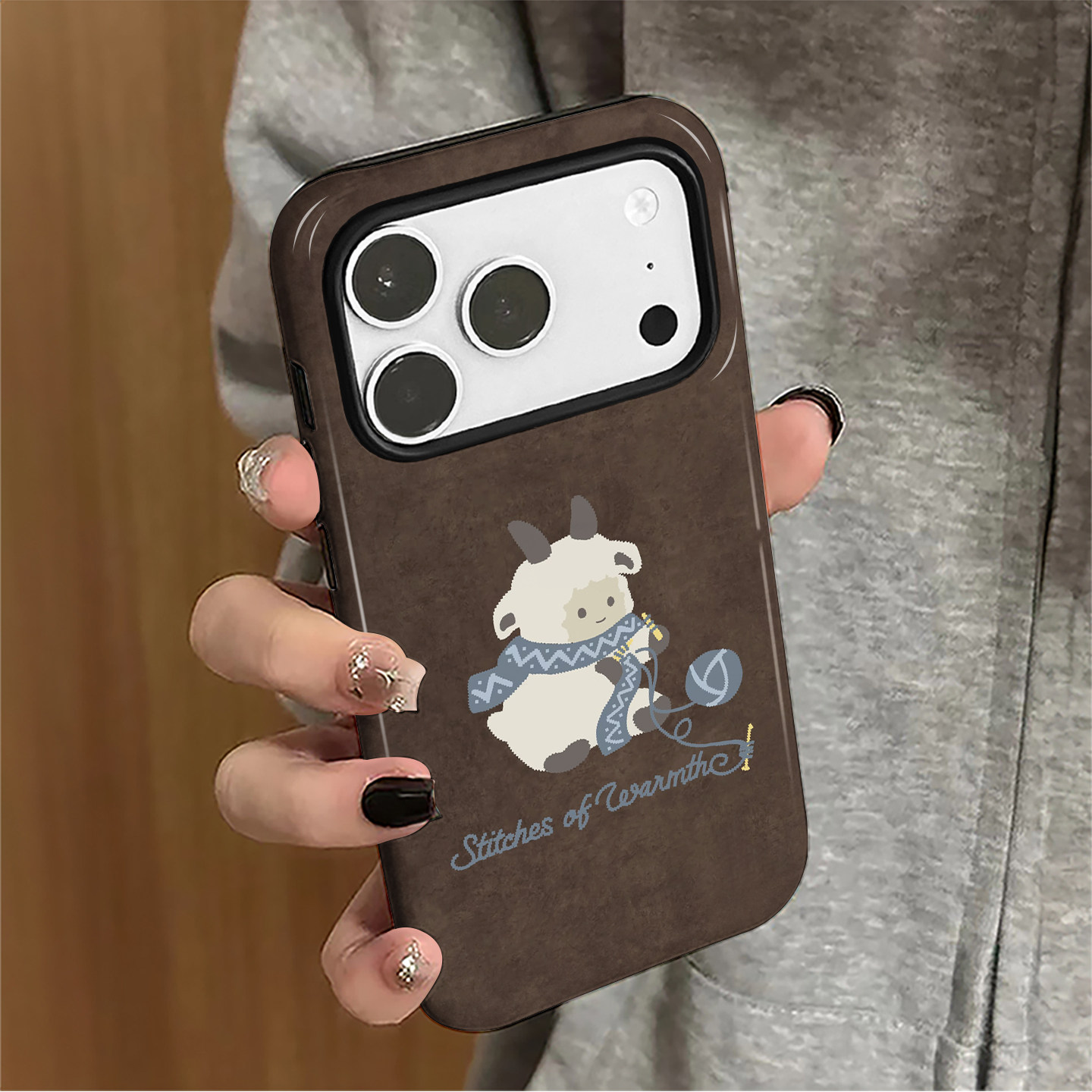 棕底小羊适用苹果18promax手机壳iPhone17pro卡通16秋冬15女14可爱小米新款13华为oppo防摔保护套8plus菲林xs