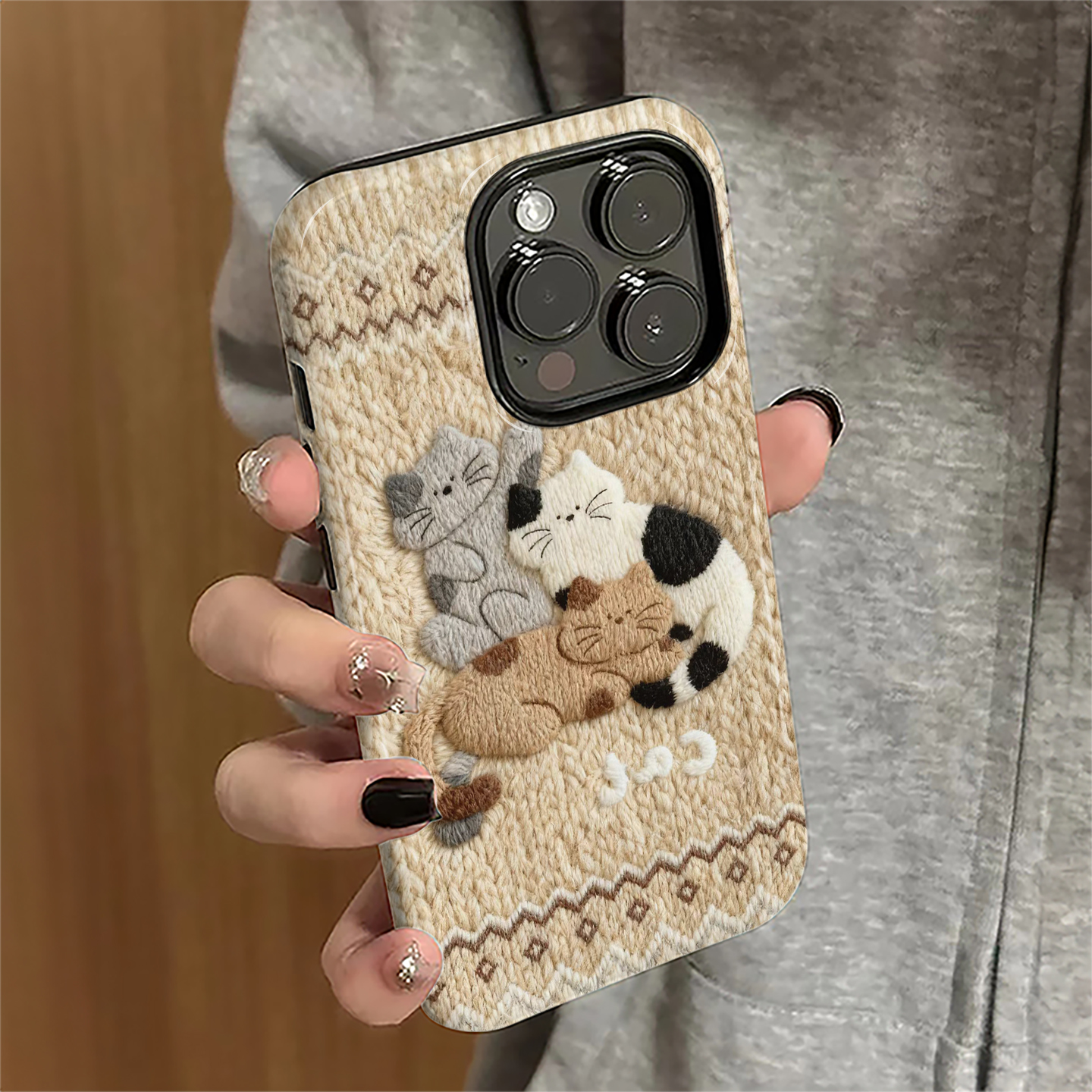 毛绒猫咪适用苹果17pro手机壳iPhone16promax秋冬15pro女13日韩新款14防摔11保护套12卡通xsmax/8/7plus菲林e