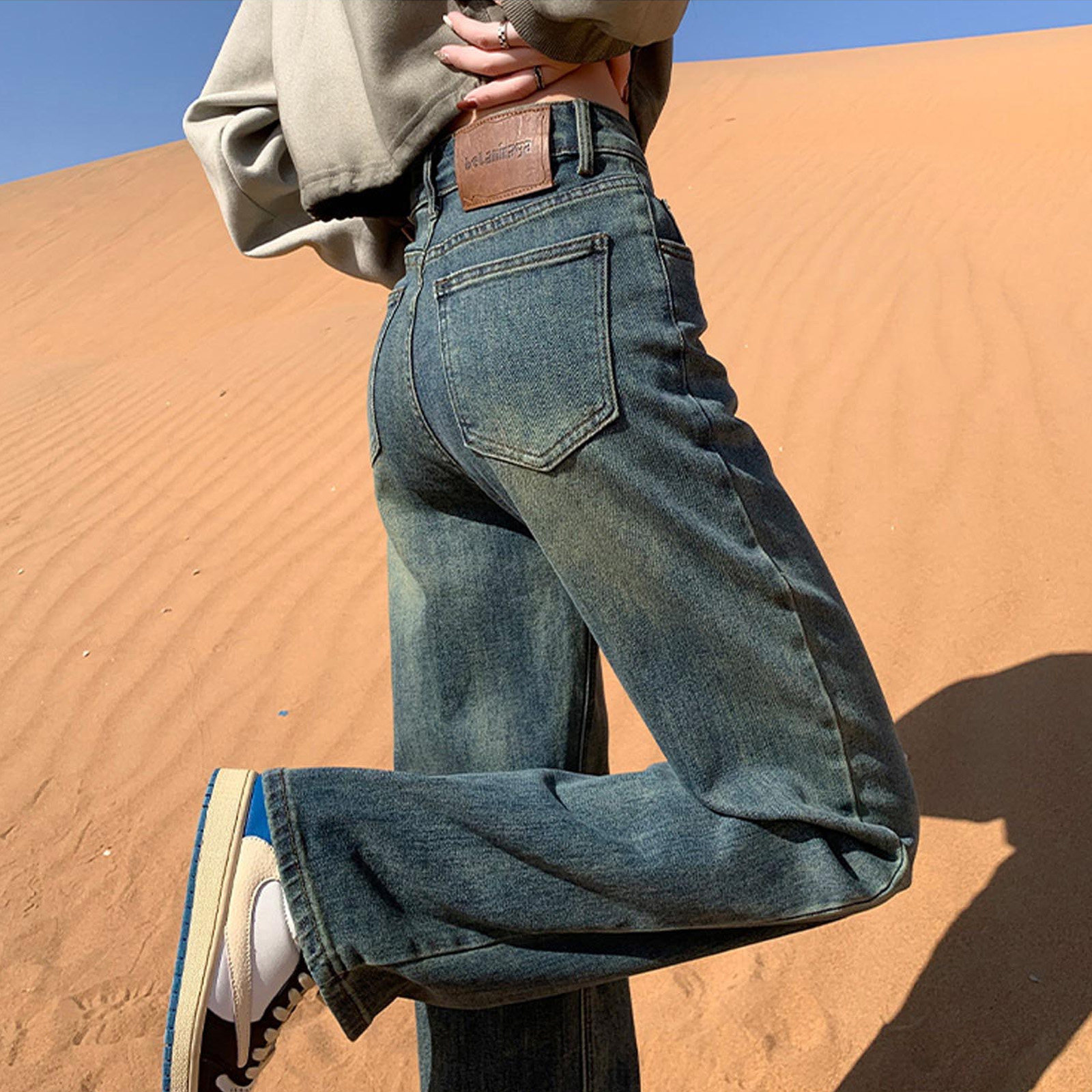 水泥灰牛仔裤女春秋新款宽松显瘦直筒裤冬季加绒高腰窄版阔腿裤子