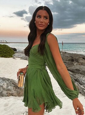 V-neck sexy solid color short dressV领性感纯色短款连衣裙