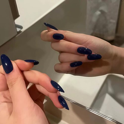 高级感墨蓝色手工穿戴甲显白百搭