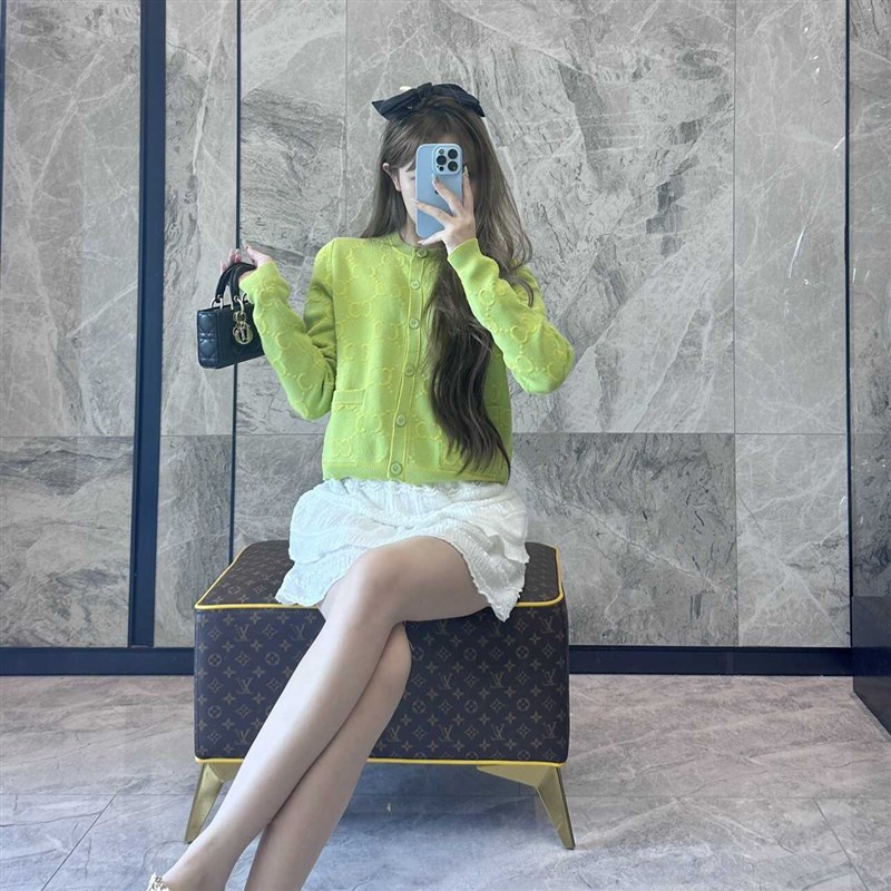 早秋2025新款粉色提花开衫显白洋气棉质圆领上衣质感柔软毛衣外套