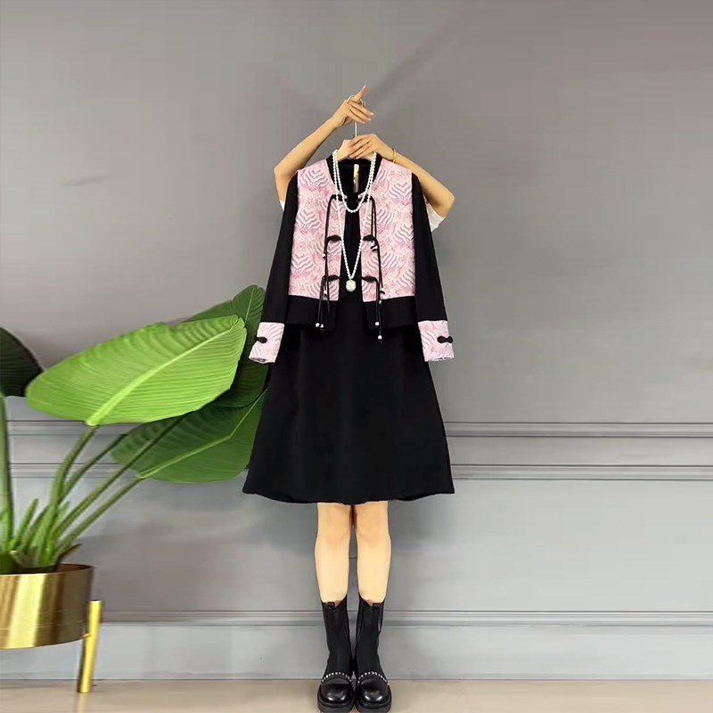 大码女装流苏盘扣国风马甲拼色袖口圆领连衣裙胖MM气质显瘦两件套