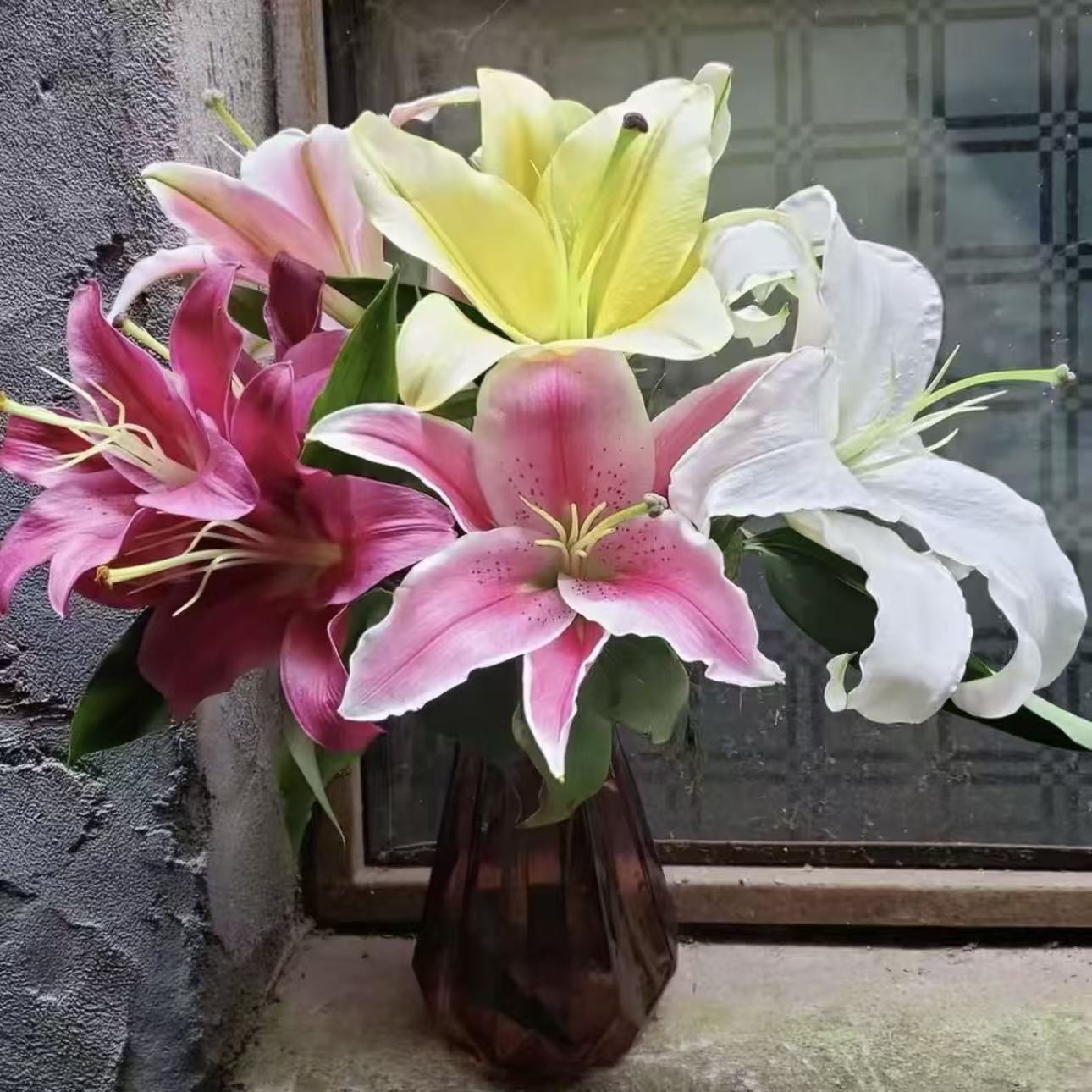 粉色香水百合鲜花插花云南基地直发客厅摆设供佛水养真花氛围装饰