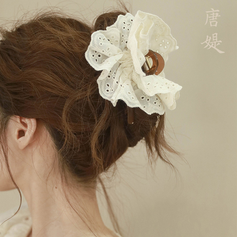 唐媞超仙蕾丝花朵发夹女后脑勺