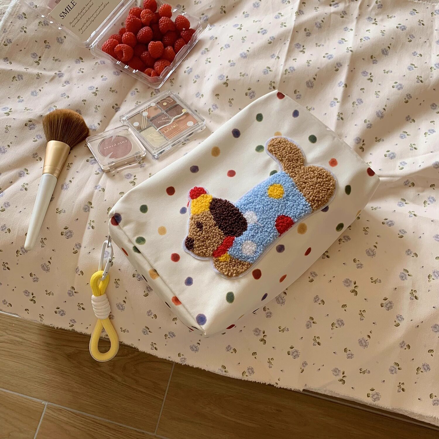 化妆包大容量女式2025新款护肤品收纳旅行洗漱袋小狗款化妆包