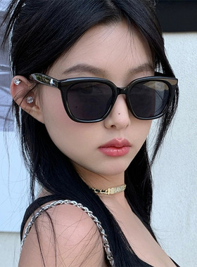 新版潮酷墨镜女高级感方框圆脸显脸小夏季旅游街拍防晒太阳镜