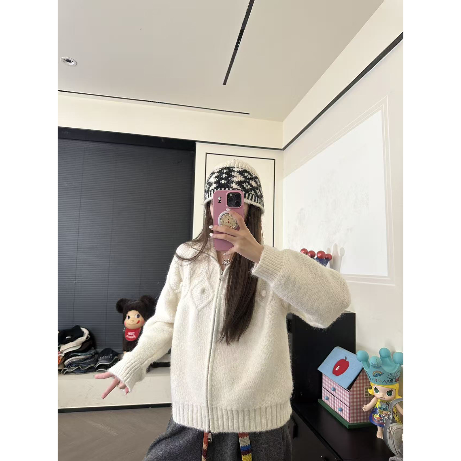 CHACHA【高智秀场】休闲时尚百搭勾毛球拉链开衫