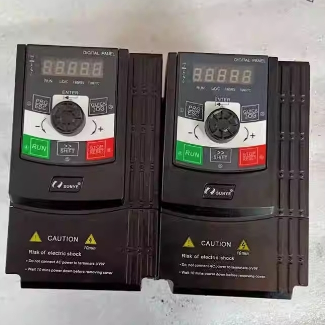 【议价】日业变频器CM530H-B4T2R2GB/4R0PB 2.2/4.0KW 380V 包好