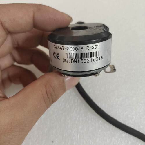 威玛编码器SL44T-5000/8 R-S01拆机如图