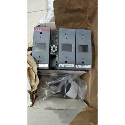 全新ABB隔离开关OS32D12，型号1SCA022456R