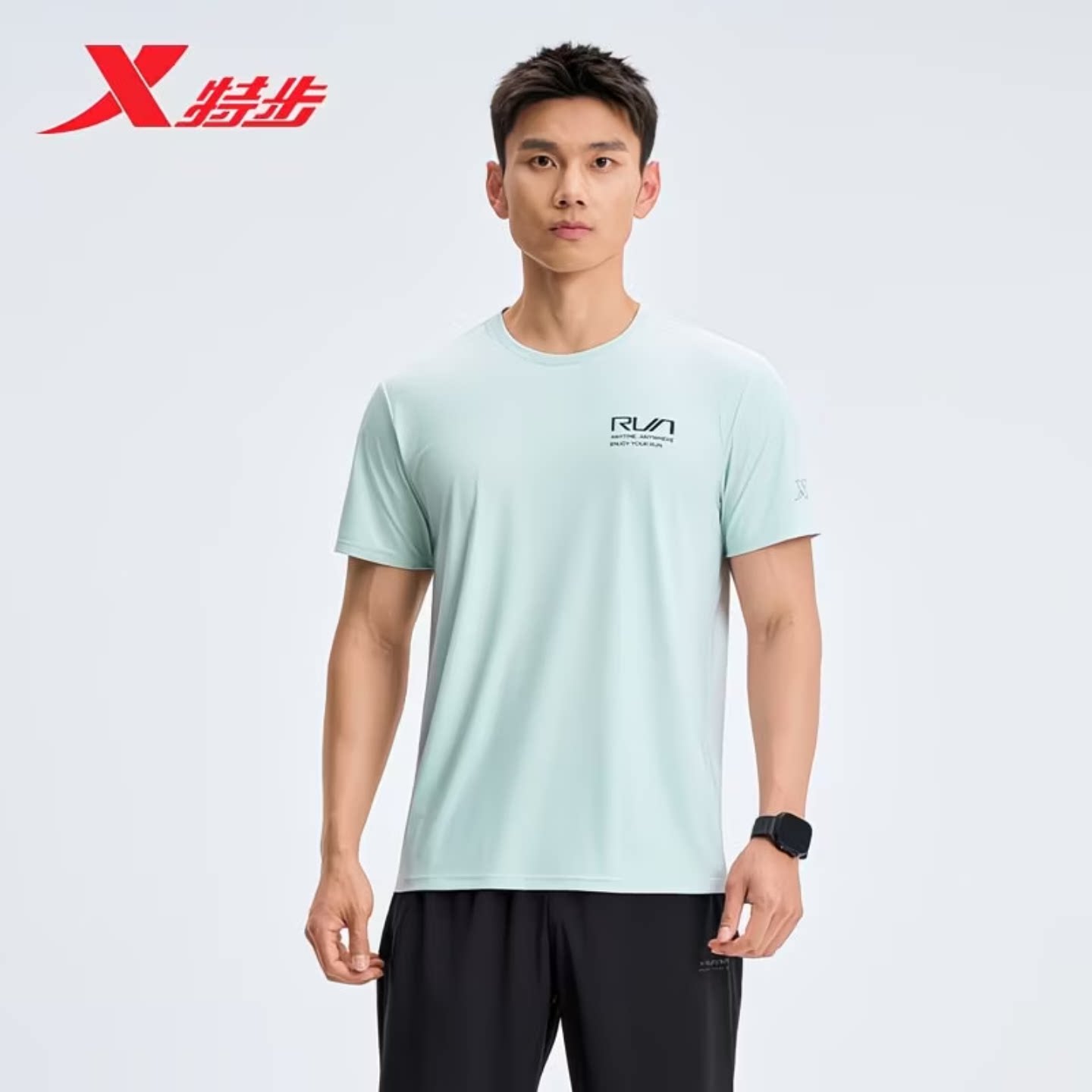 特步圆领短袖T恤男士2026夏季抗菌冰丝透气运动上衣974229010066