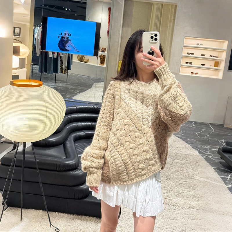 法式小众 2025秋冬新文艺拼色不规则下摆钩织麻花镂空圆领毛衣女