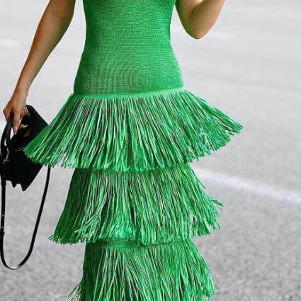 Solid color tassel sleeveless camisole纯色流苏无袖吊带连衣裙