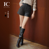 商场同款 饰盘扣皮裤 奕辰2025冬季 新款 绵羊皮装 高腰通勤短裤 女