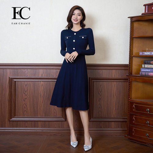 奕辰小香风绵羊毛针织连衣裙