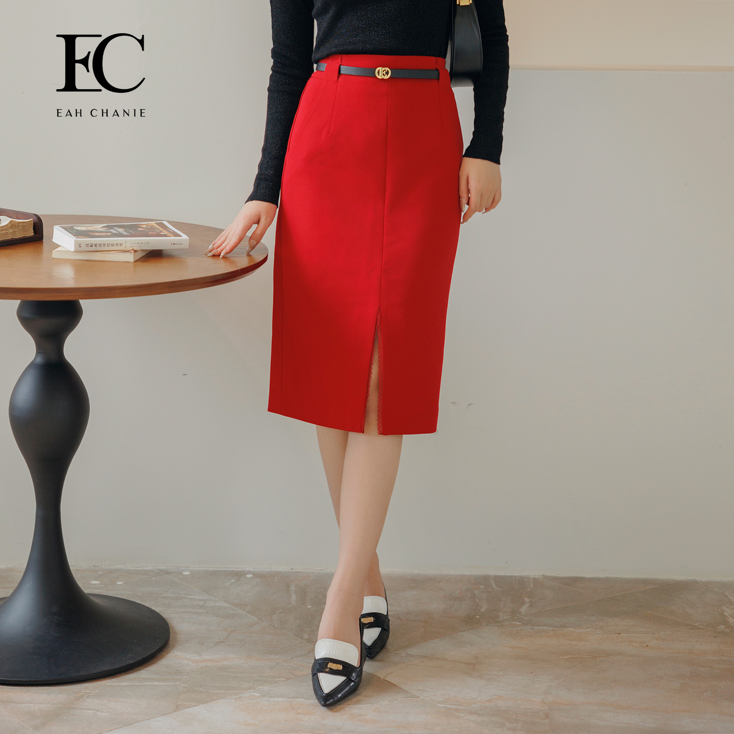 奕辰通勤前开叉直筒中长款包臀裙