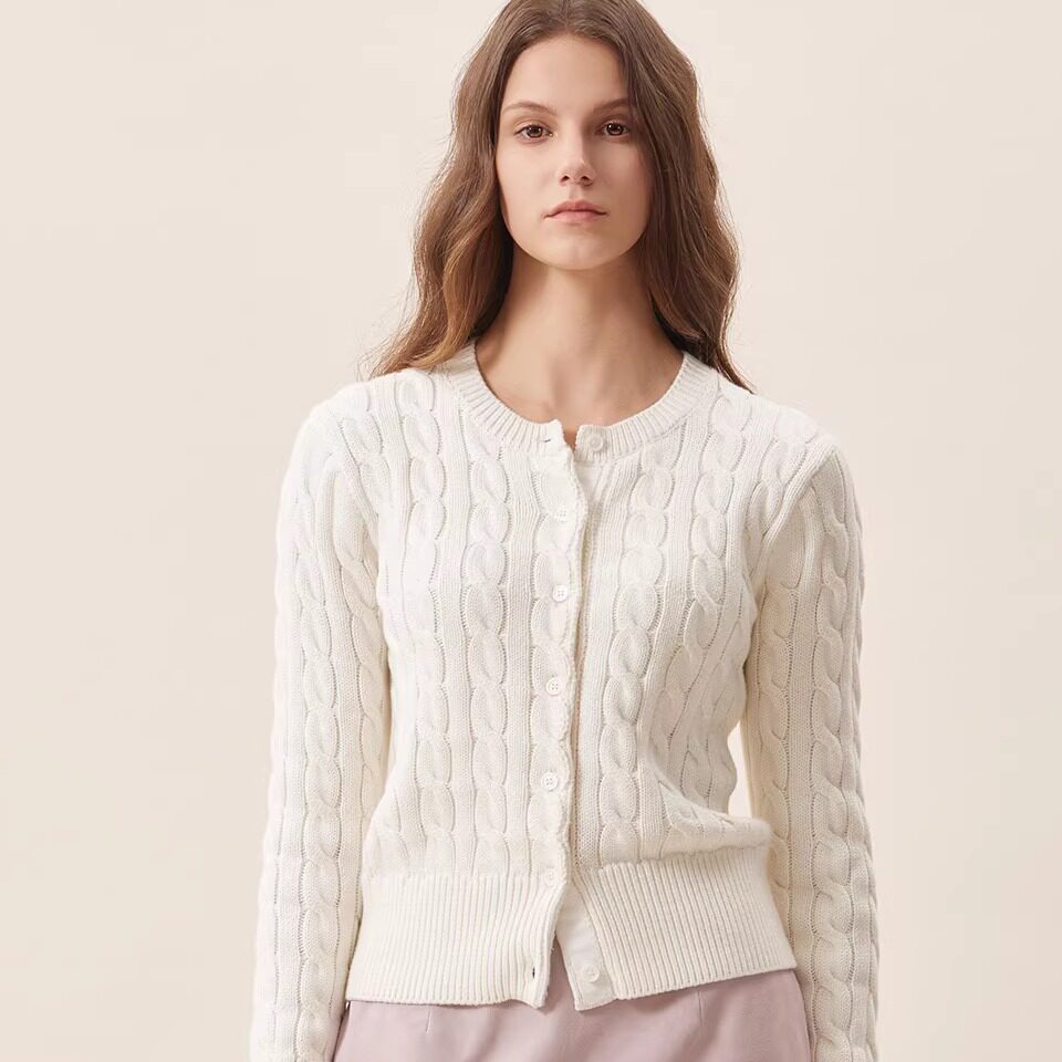 THEEASE舒适派棉羊绒针织开衫绞花休闲百搭高级感女圆领长袖外套