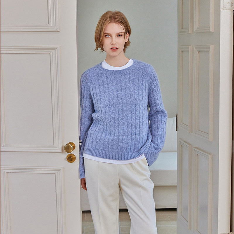 THEEASE舒适派招牌康宝莱纯山羊绒衫温柔风绞花蓝色圆领保暖毛