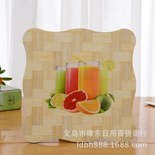 079 Wooden Coasters and Placemats - Large 19.5cm, Small 14.5