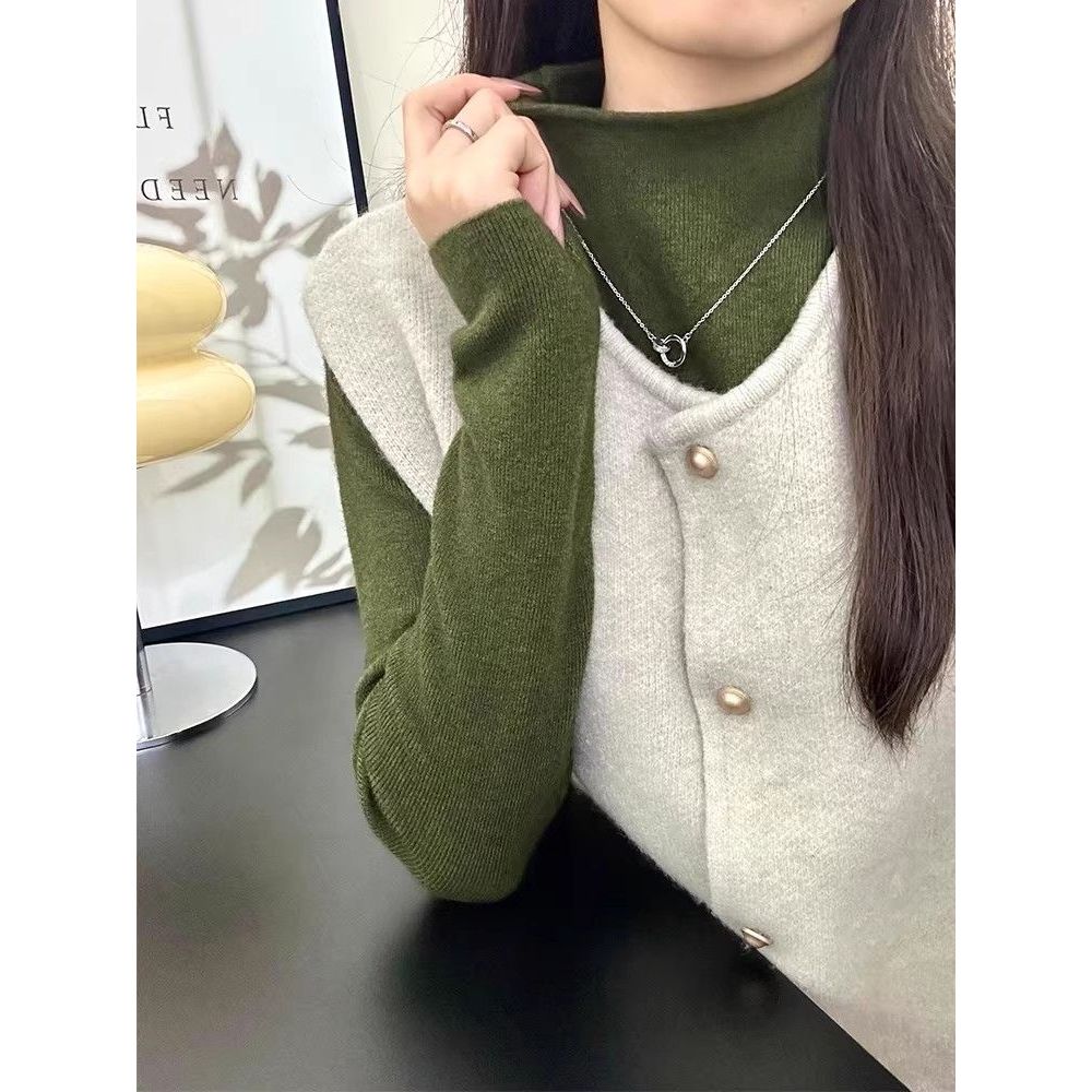 显白墨绿色半高领针织打底衫女