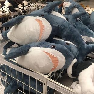 亚马逊啊呜鲨鱼抱枕毛绒玩具鲨鱼公仔布娃娃仿真睡觉玩偶沙发靠垫
