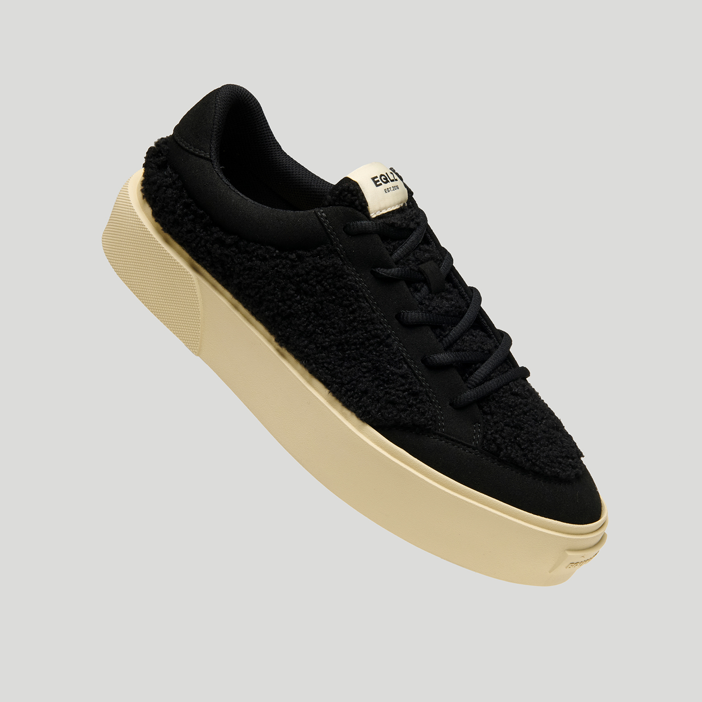 EQLZ低帮休闲运动板鞋