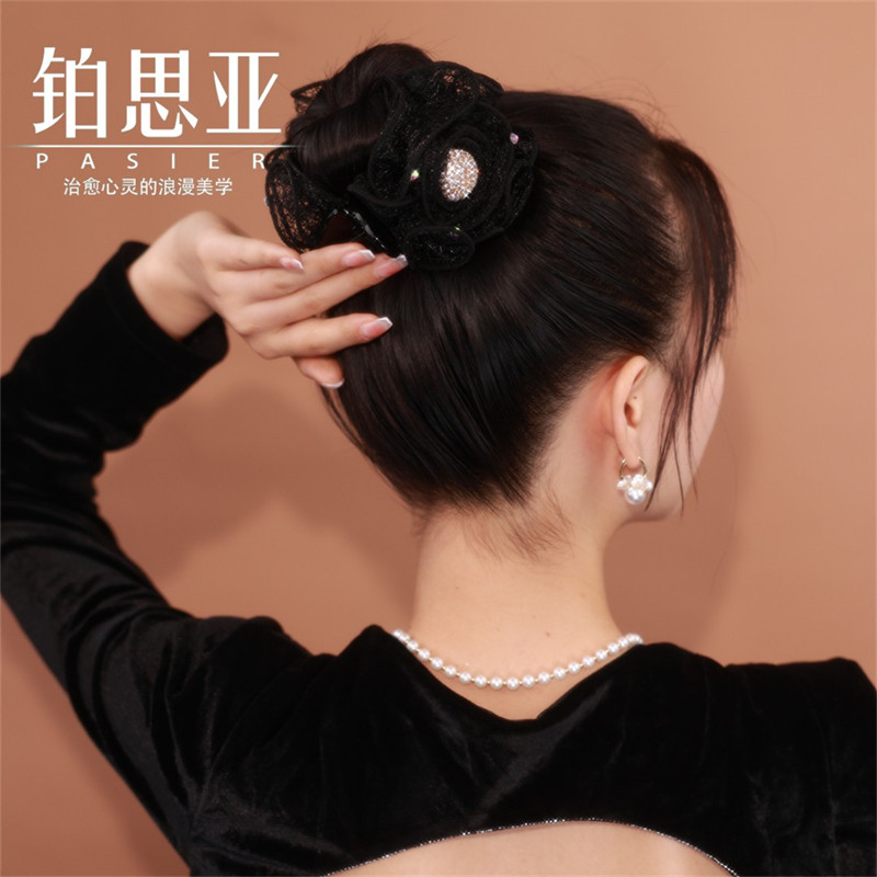 铂思亚布艺蕾丝花苞丸子扣