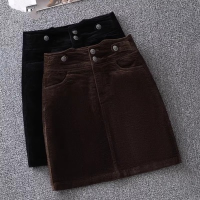 灯芯绒半身裙女秋冬2025年小个子咖色包臀裙时尚高腰条绒a字短裙