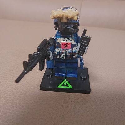三角洲行动周边积木人仔