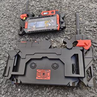 三角洲行动周边三角洲行动麦晓雯维什戴尔破译器红皮Cos道具屏幕