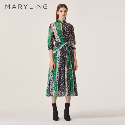 MARYLING小高领收腰连衣裙