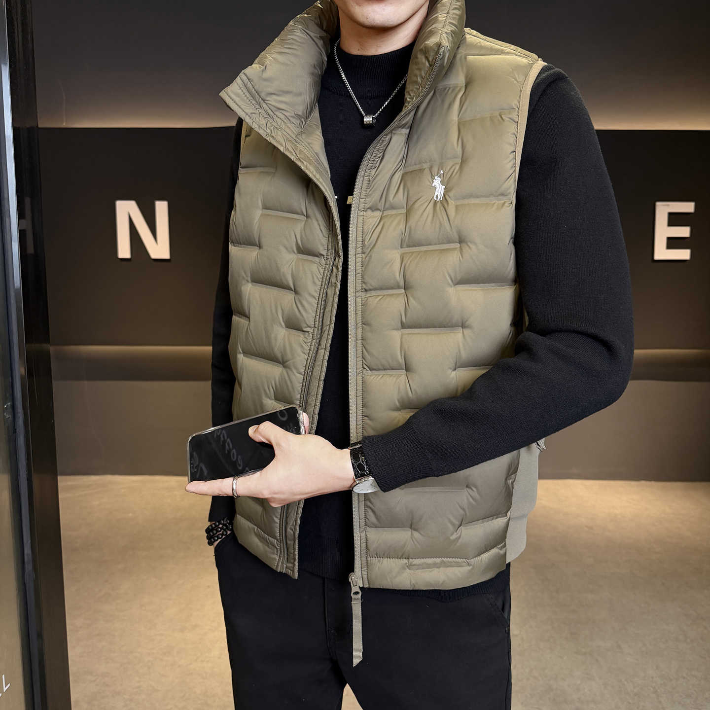 拼接针织刺绣运动羽绒马甲男士潮