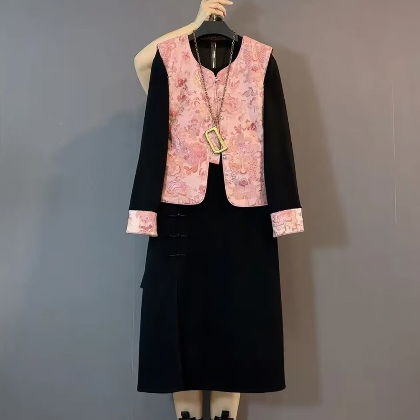 大码女装2025国风冬季季中式时尚新款马甲显瘦遮肉连衣裙三件套