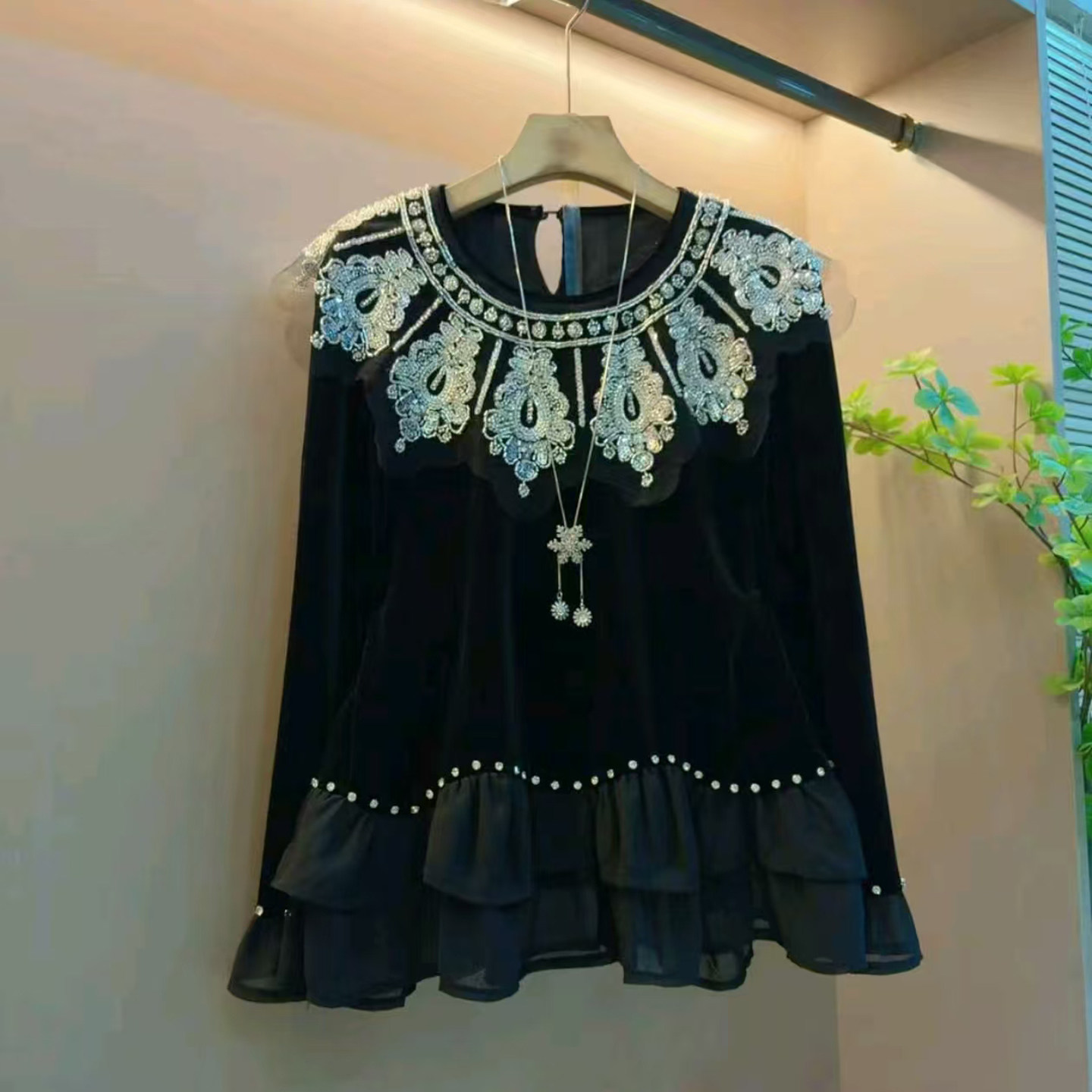 胖妹妹2025冬季金丝绒打底衫蕾丝花边拼接假两件衬衫圆领显瘦小衫