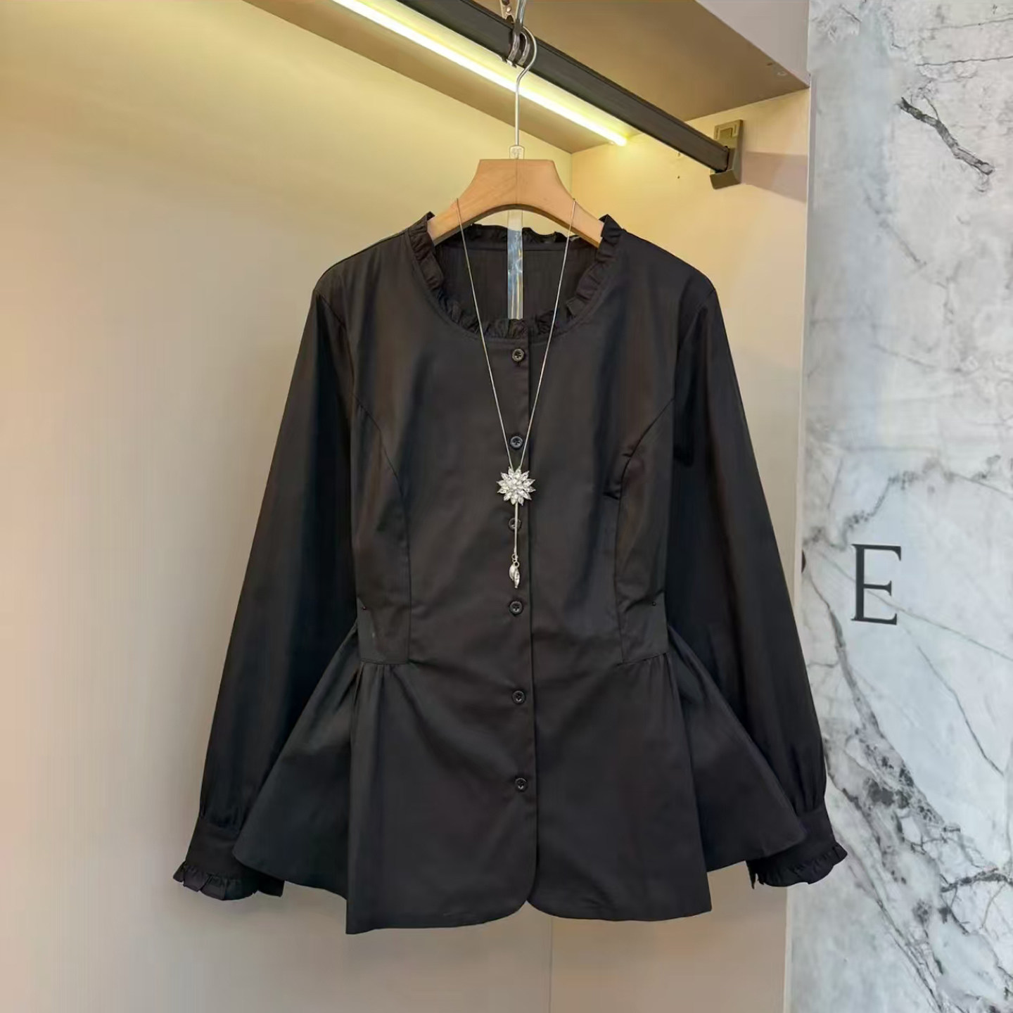 胖妹妹欧洲站2025大码长袖衬衫纯色显瘦圆领打底衫百搭显瘦上衣潮