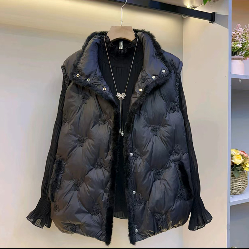 2025冬季新中式大码女装设计感马夹外衣时尚羽绒棉填充保暖马甲潮