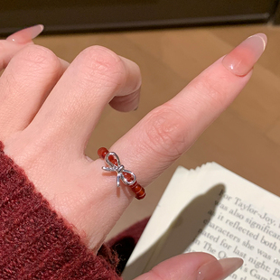 天然红玛瑙蝴蝶结戒指女轻奢高级感弹力素圈戒指尾戒女小指食指环