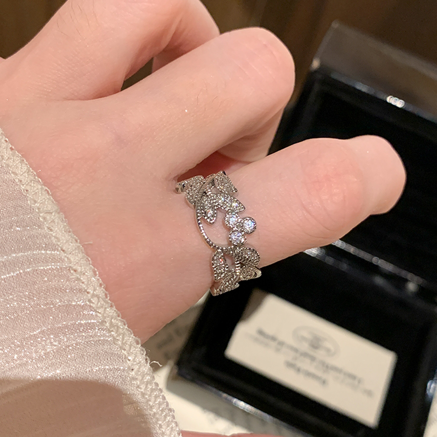 藤蔓树叶戒指女食指环