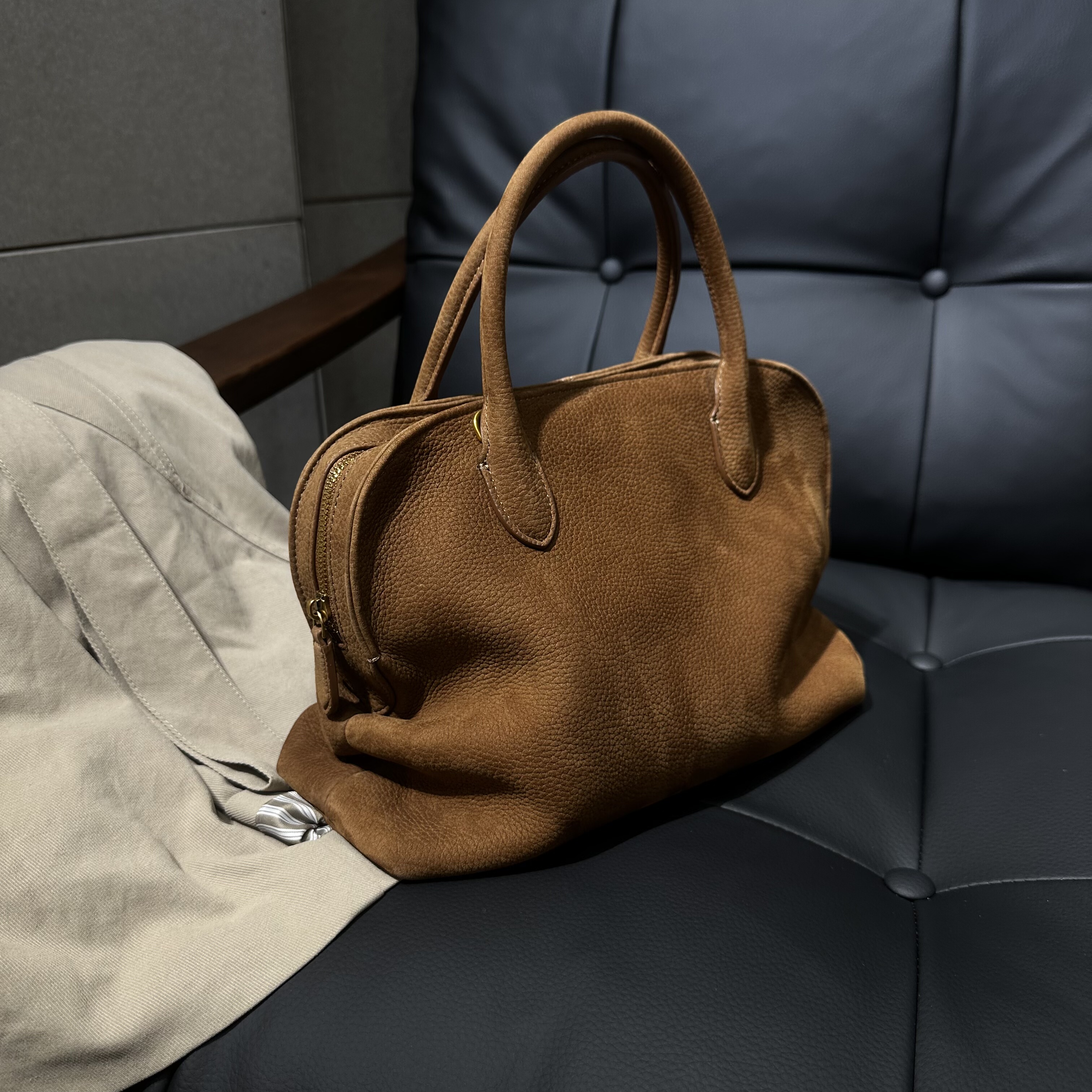 2025新款小众设计头层牛皮女包手提贝壳包极简风真皮大容量反绒皮,箱包皮具/热销女包/男包,通用款女包,淘宝优惠券,粉丝福利购,淘宝优惠卷