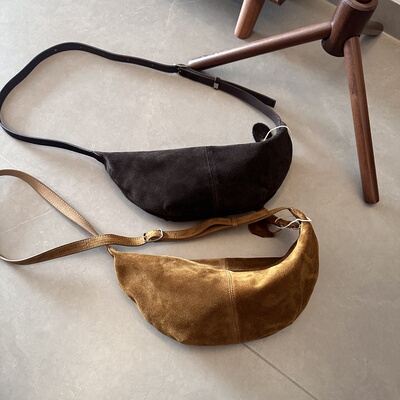 2025新款磨砂牛皮单肩斜挎包小众设计感手提包女简约轻便饺子包