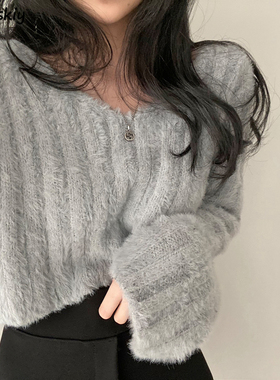 V-neck   short   knit   pullo kni tverV 领短款内搭针织套头衫