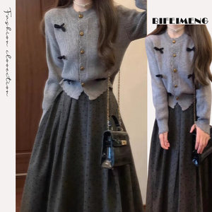 灰色针织毛衣搭半身连衣裙2026年新款女早春小个子高级感气质长裙