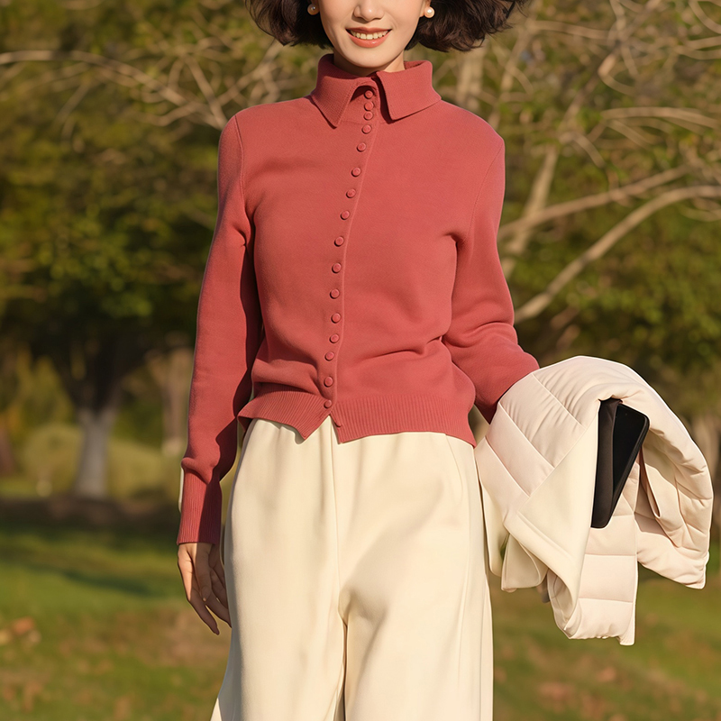 玫红色翻领长袖针织开衫2025秋冬新款百搭显瘦简约减龄大码毛衣女