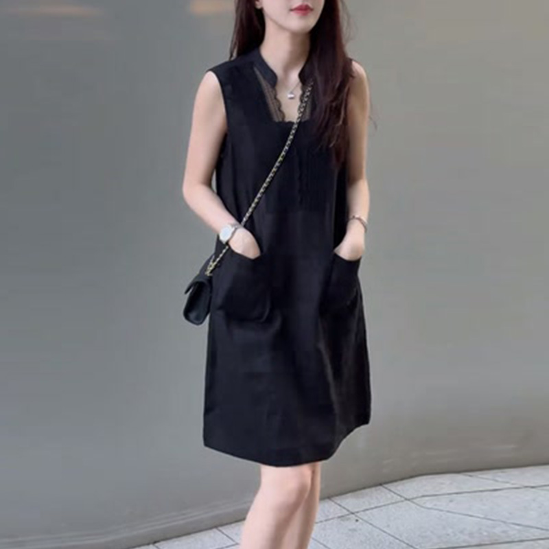 时尚减龄气质黑色背心无袖连衣裙