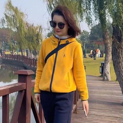 设计感长袖连帽卫衣减龄上衣