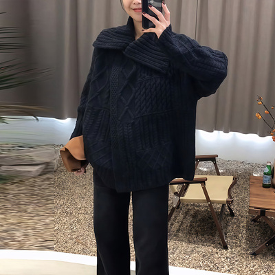 慵懒风大翻领麻花毛衣女