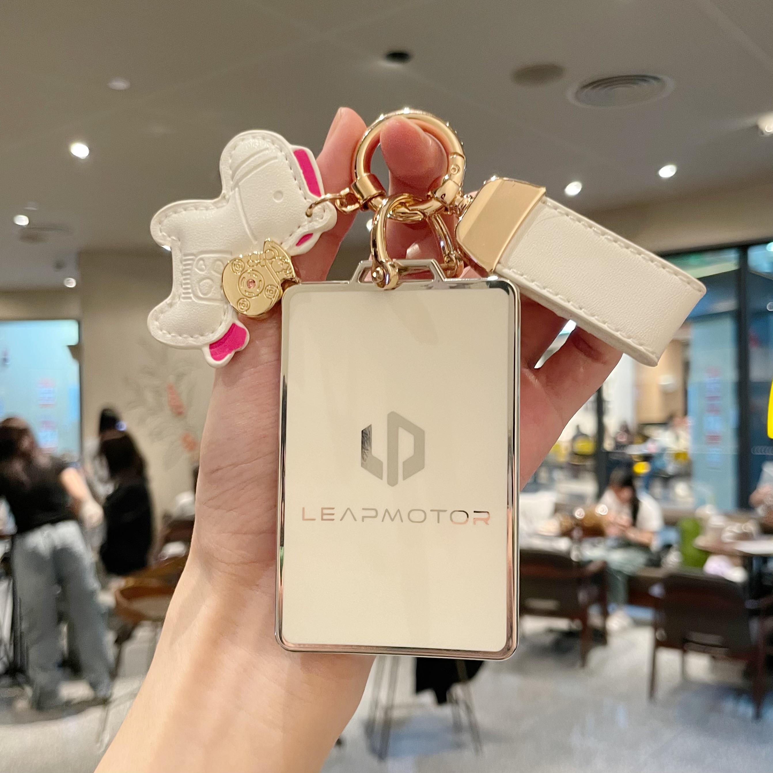 适用零跑c10卡片钥匙套2024款专用领跑c10卡包钥匙保护壳扣可爱女