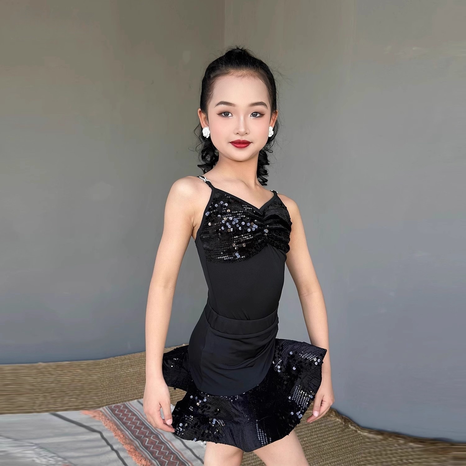 拉丁服女儿童吊带上衣亮片大摆裙