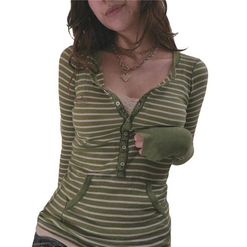 Single breasted deep V-neck striped T-shirt单排扣深V领T恤女